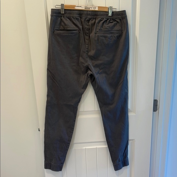 Hollister Gray Joggers with Tapered Legs - Picture 3 of 3